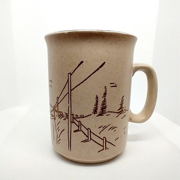 Collection Manoir Mug/Coffee Cup Hand Crafted Brown with Rural Church Scene - Picture 2 of 5